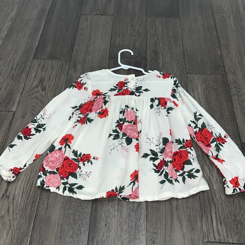 Old Navy girls Flowey long sleeve V-neck floral dressy shirt - Picture 5 of 7